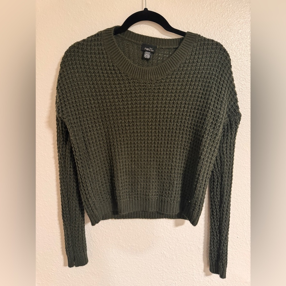 Rue 21 green sweater